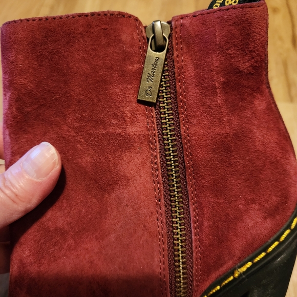 Dr. Martens Magdalena burgundy suede boot size 9 EUC - Picture 3 of 10